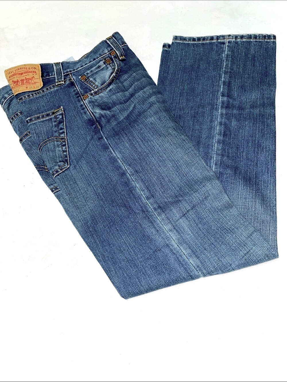 Men’s 501 LEVI Jeans Straight Keg Cut & Button Fly Closure Sz 29/30 Blue Denim